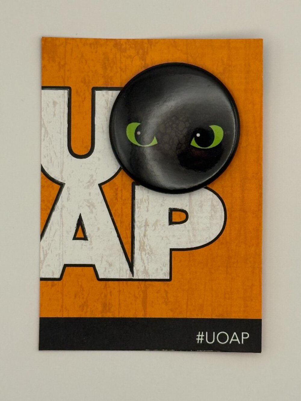 Universal Orlando Annual Passholder Toothless Button / Pin - New